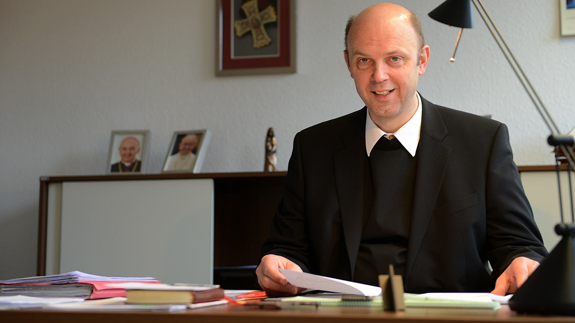 Offizial Kurt Schulte.