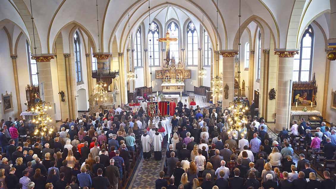 So voll wie auf diesem Foto von der Firmung am 24. September hätte es Pfarrer Michael Bolten am liebsten an jedem Sonntag in den Kirchen der Friesoyther St.-Marien-Gemeinde.