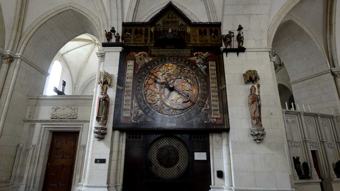 Anziehungspunkt in Münsters Paulus-Dom: die Astronomische Uhr.