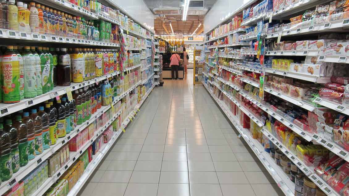 In manchen Bundesländern dürfen Supermärkte an Heiligabend öffnen, obwohl es 2017 ein Sonntag ist.