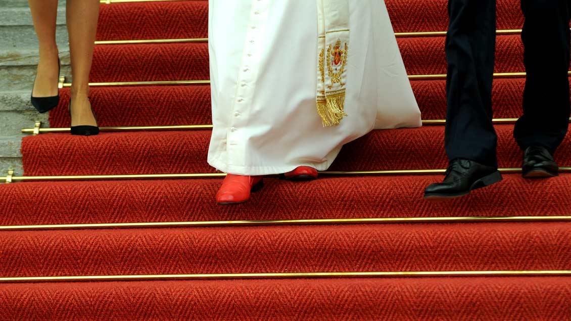 Der deutsche Papst auf deutschem Boden: Benedikt XVI. bei seinem Besuch des Bundespräsidenten im Sommer 2011.