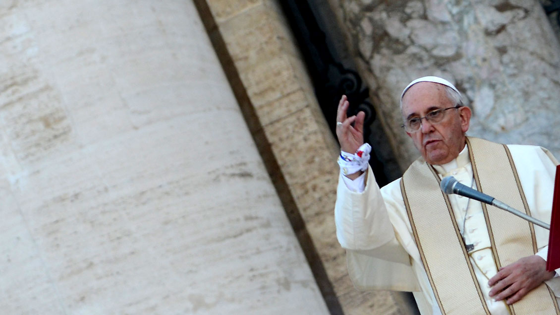 „Das ist unmenschlich. Man kann das Böse nicht mit dem Bösen bekämpfen“, mahnte Papst Franziskus am Sonntag in Rom.