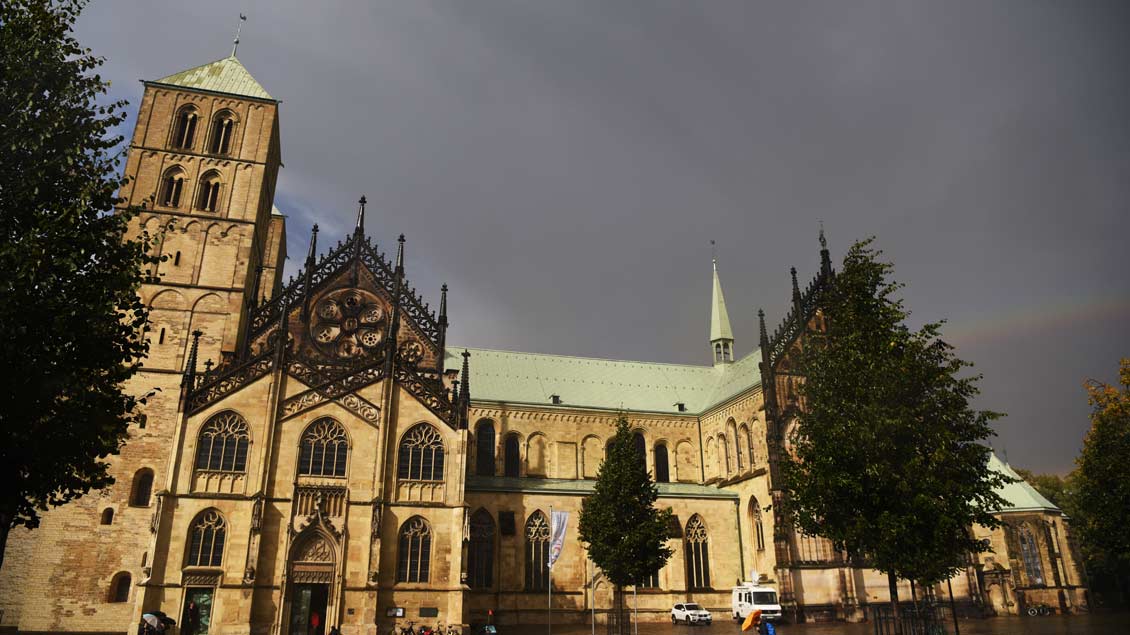 In Münsters Dom wurden nach dem tödlichen Vorfall die Probe für eine Gottesdienst-Übertragung abgesagt. Der Dom blieb zunächst geschlossen.