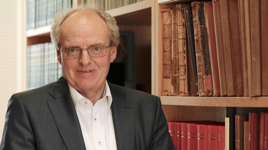 Der münstersche Kirchenhistoriker Hubert Wolf hat in der ZDF-Dokumentation mitgewirkt.