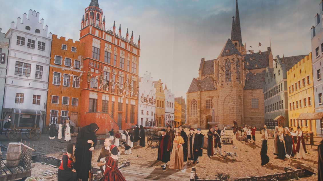 Das Panoramabild zeigt den Großen Markt in Wesel in der Zeit um 1570. Eine anschauliche Zeitreise durch das 16. Jahrhundert