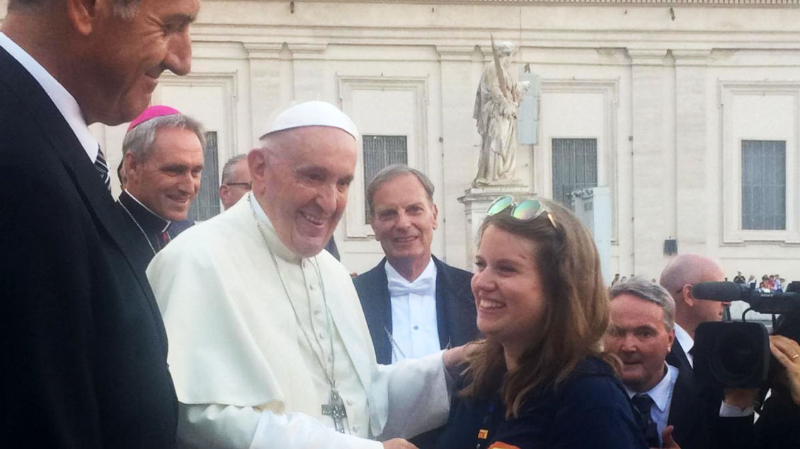 Theresa Eger hat Papst Franziskus getroffen.