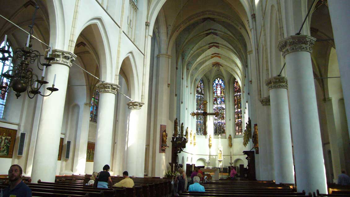 Blick in die Katharinen-Kathedrale von Utrecht, die womöglich aus finanziellen Gründen in ein Museum umgewandelt werden so