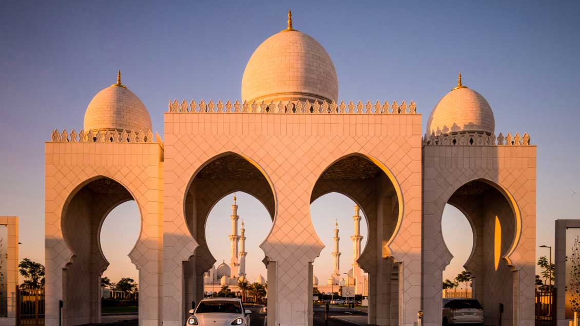 Die Scheich-Zayid-Moschee in Abu Dhabi.