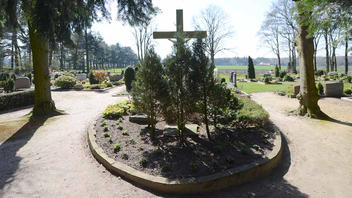 Blick vom Eingangstor auf den Friedhof in Coesfeld-Stevede.