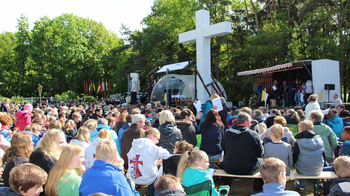 Zahlreiche Jugendliche nahmen an den Angeboten der Salesianer in Calhorn teil - etwa beimk Pfingstfestival.