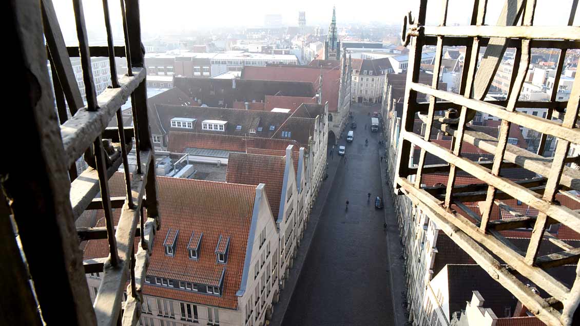 Blick vom Turm der Lambertikirche auf den Prinzipalmarkt in Münster.