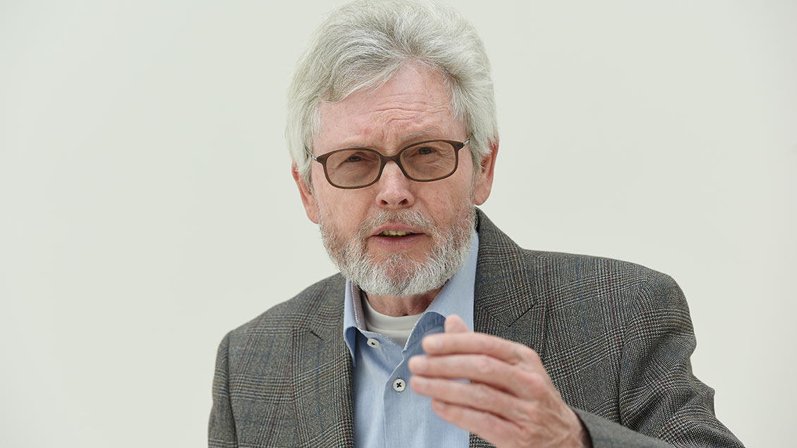 Portätbild von Michael Bertrams, dem ehemaligen Präsidenten des Verfassungsgerichtshofs NRW