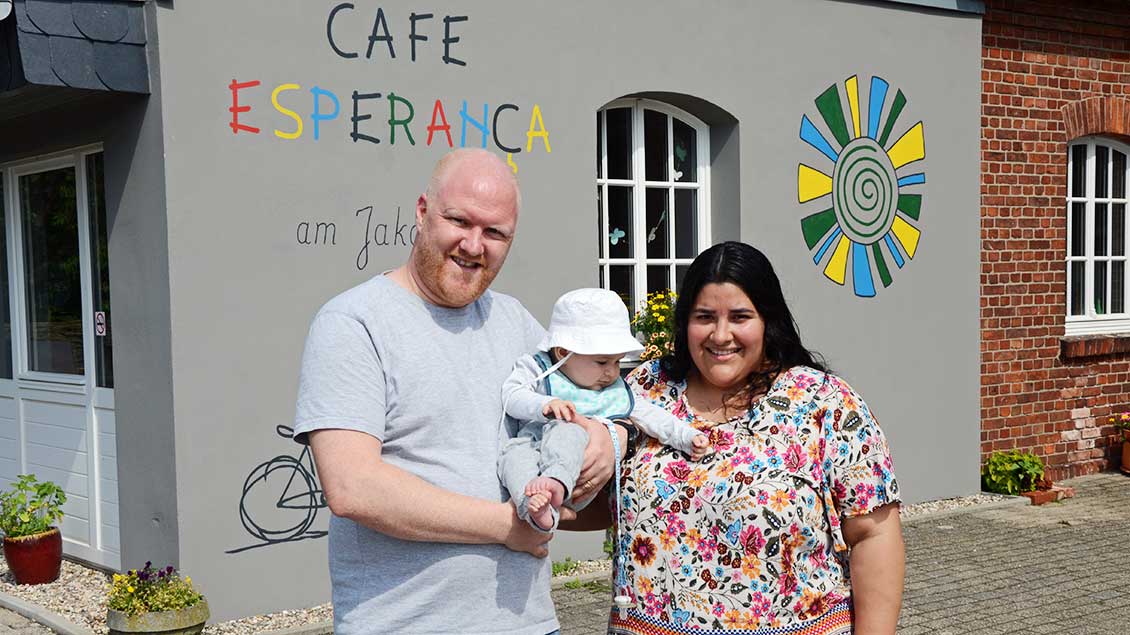 Moritz Bucher mit Frau und Kind