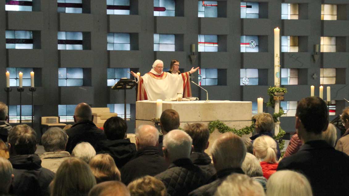 Eucharistiefeier in St. Mariä Himmelfahrt Ahaus.
