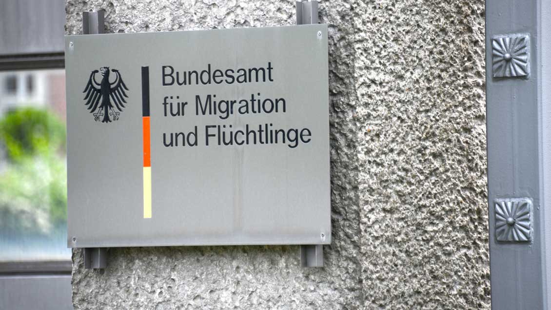 Schild des Bundesamts für Migration und Flüchtlinge