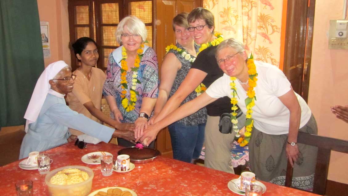 Indische und deutsche Frauen in Jabalpur