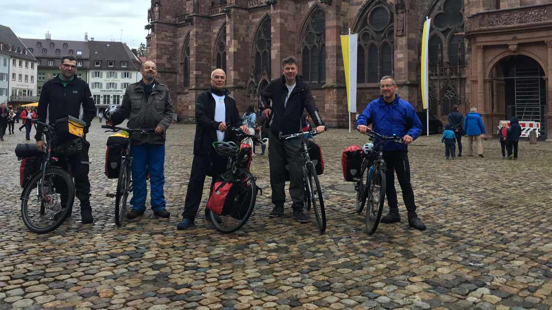 Die fünf Baumeister vor dem Straßburger Münster