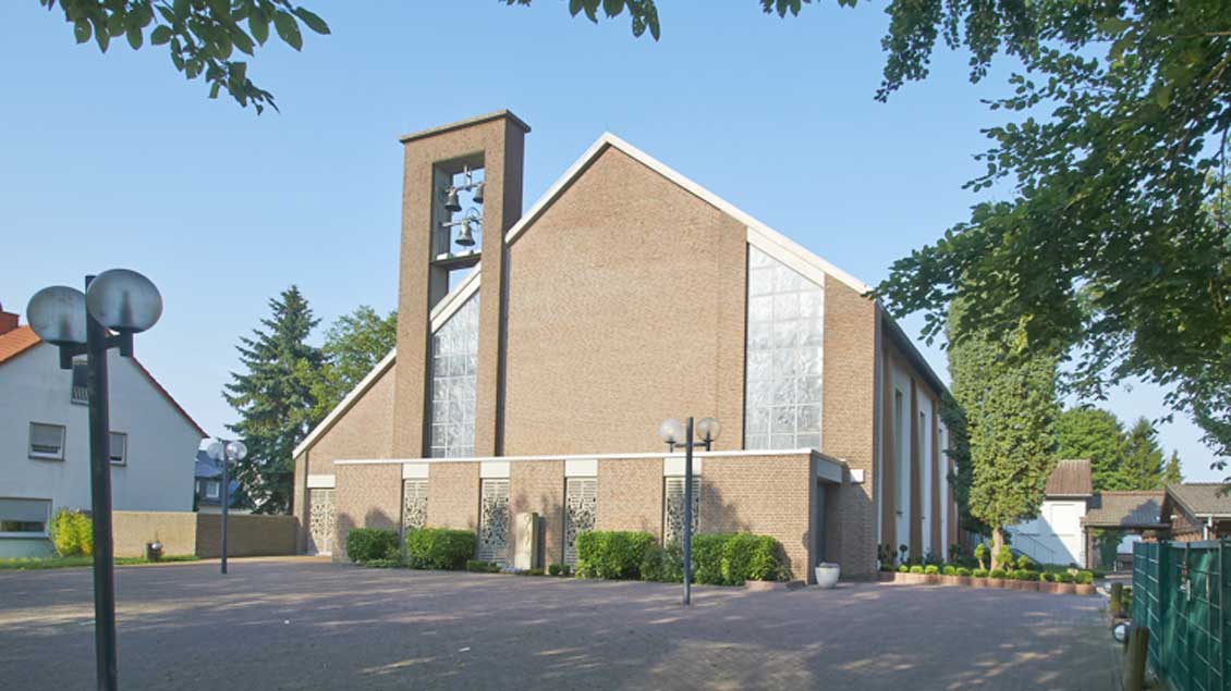 Die St.-Gottfried-Kirche von außen