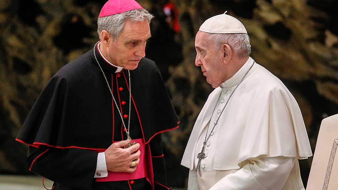 Erzbischof Gänswein und Papst Franziskus