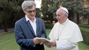 Regisseur Wim Wenders mit Papst Franziskus.