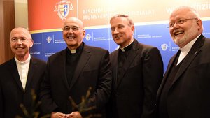 Prälat Peter Kossen, Bischof Felix Genn, Weihbischof Wilfried Theising und Prälat Bernd Winter (von links).