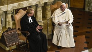 Papst Franziskus bei seinem Besuch der deutschen lutherischen Gemeinde in Rom 2015