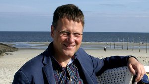 Egbert Schlotmann ist Insel-Pfarrer von St. Willehad auf Wangerooge. | Foto: Michael Rottmann