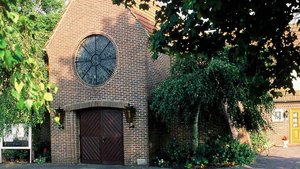 Sechs Gläubige auf 50 Plätzen: So sah es zuletzt in der Kirche St. Josef in Rodenkirchen aus. | Foto: Willi Rolfes