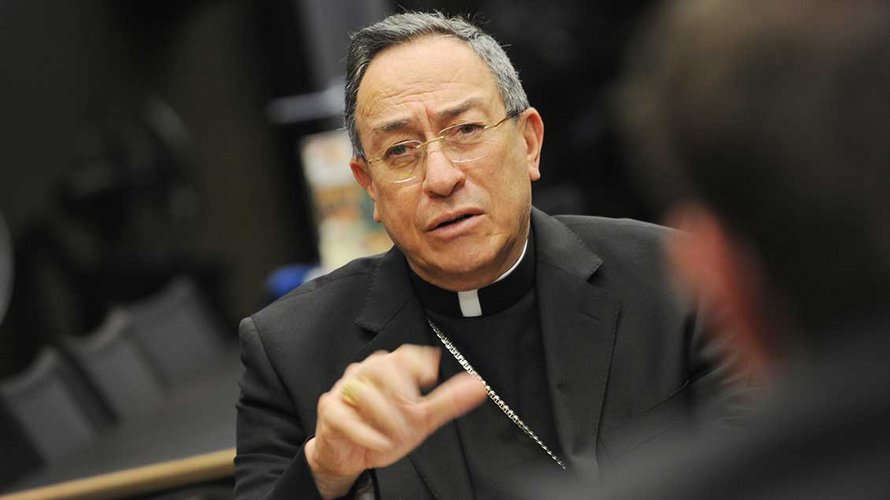 Kardinal Oscar Rodriguez Maradiaga 2010 beim Besuch der Redaktion von "Kirche+Leben".