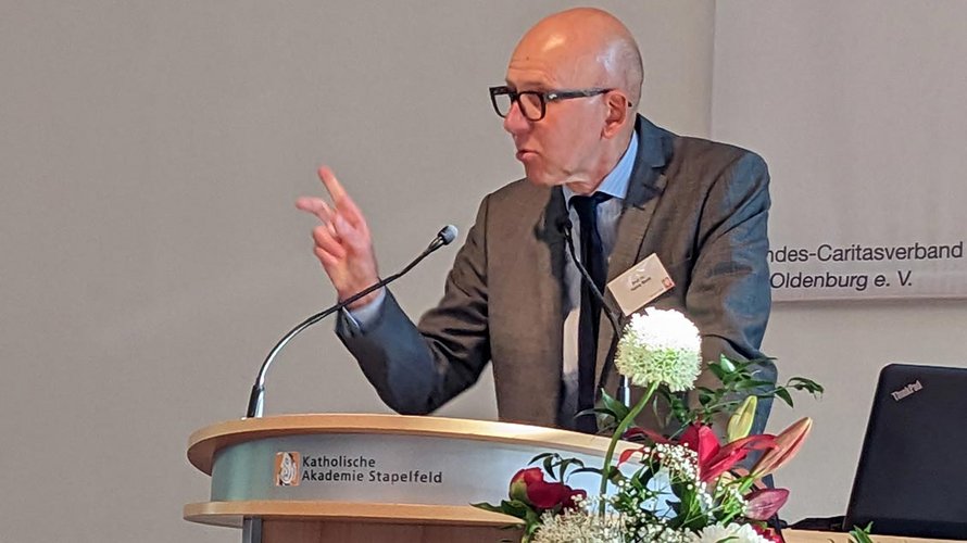 Professor Heinz Bude aus Kassel bei seinem Vortrag. | Foto: Michael Rottmann
