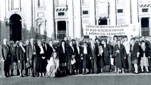 Vor 30 Jahren reisten 50 Gläubige aus Bad Waldliesborn und und St. Ludgeri Münster zur Seligsprechung von Niels Stensen nach Rom. | Foto: Klaus Luig