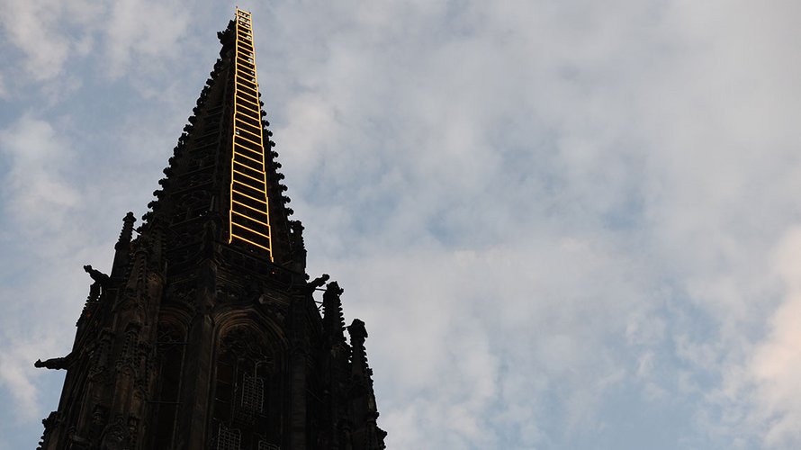 Die Himmelsleiter am Turm der Lambertikirche in Münster ist ein beliebtes Fotomotiv. | Foto: Michael Bönte