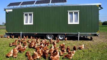 Hühnermobil mit Fotovoltaikanlage