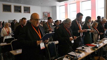 Delegierte bei der Kontinentalsynode in Prag