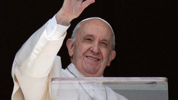Papst Franziskus beim Angelusgebet in Rom