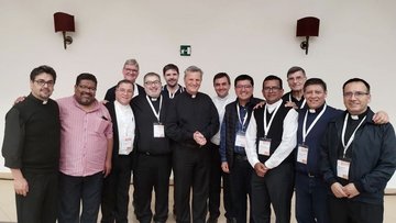 Pfarrer-Treffen bei Rom