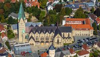 Der Paderborner Dom aus der Luft
