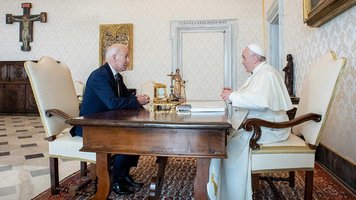 Biden und Papst