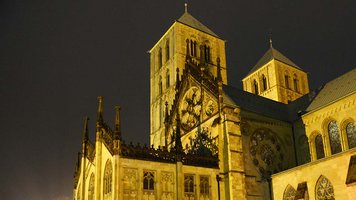 Dom in Münster bei Nacht