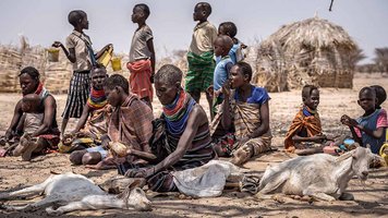 Hungernde Menschen in Kenia