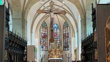 Das spätromanische Cappenberger Triumphkreuz in der Kirche St. Johannes Evangelist. | Foto: Annette Saal