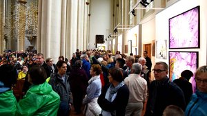 Großer Andrang bei der Ausstellung "Udos 10 Gebote" während des Katholikentags in Münster. | Foto: Theresa Meier (Bonifatiuswerk)
