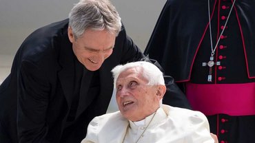 Gänswein: Benedikt XVI. wird Münchner Gutachten studieren und prüfen