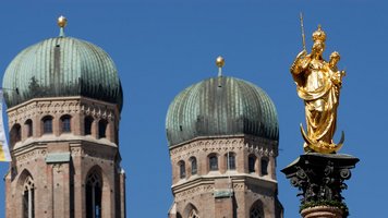 Foto von den Türmen der Münchner Frauenkirche