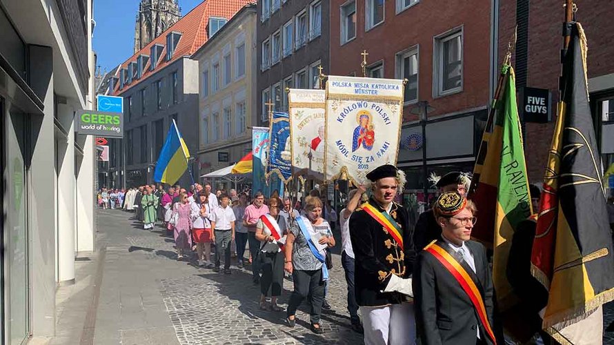 Große Prozession durch Münster