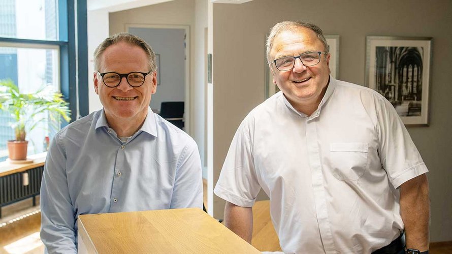 Ulrich Fiege (links) und Pfarrer Hans-Bernd Köppen