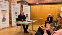 Bischof Overbeck spricht in Münster