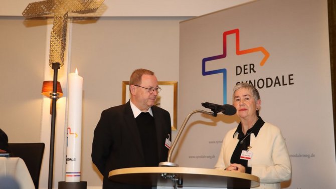 Bischof Georg Bätzing und Irme Stetter-Karp