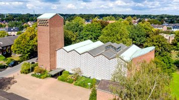 Das Archivbild zeigt die 1960 errichtete Herz-Jesu-Kirche in Bocholt.