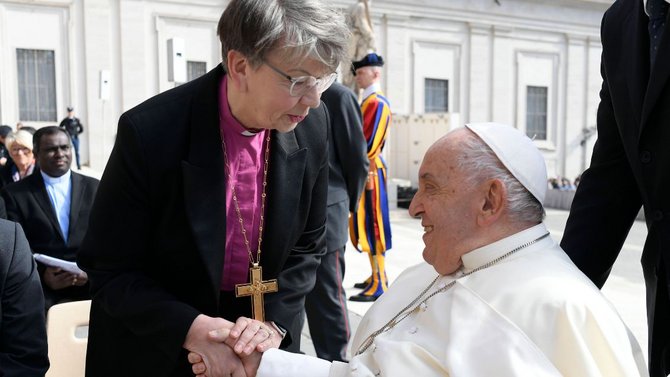 Bischöfin Kristina Kühnbaum-Schmidt traf Papst Franziskus